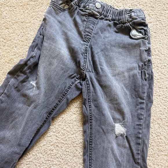 👖 Indigo Bank Kids Gray Distressed Jeans – Size 150 (Youth) - Picture 2 of 6